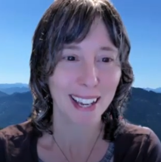 Woman smiling about the biodegradable shower amenities in her Airbnb. Waterless shampoo for hotels. Plastic-free shampoo, conditioner, body wash, and hand soap tablets for Airbnb hosts.